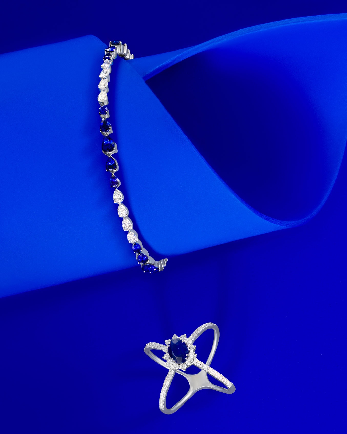 Diamonds&Co shooting gioielli - Moodboard blu — 2