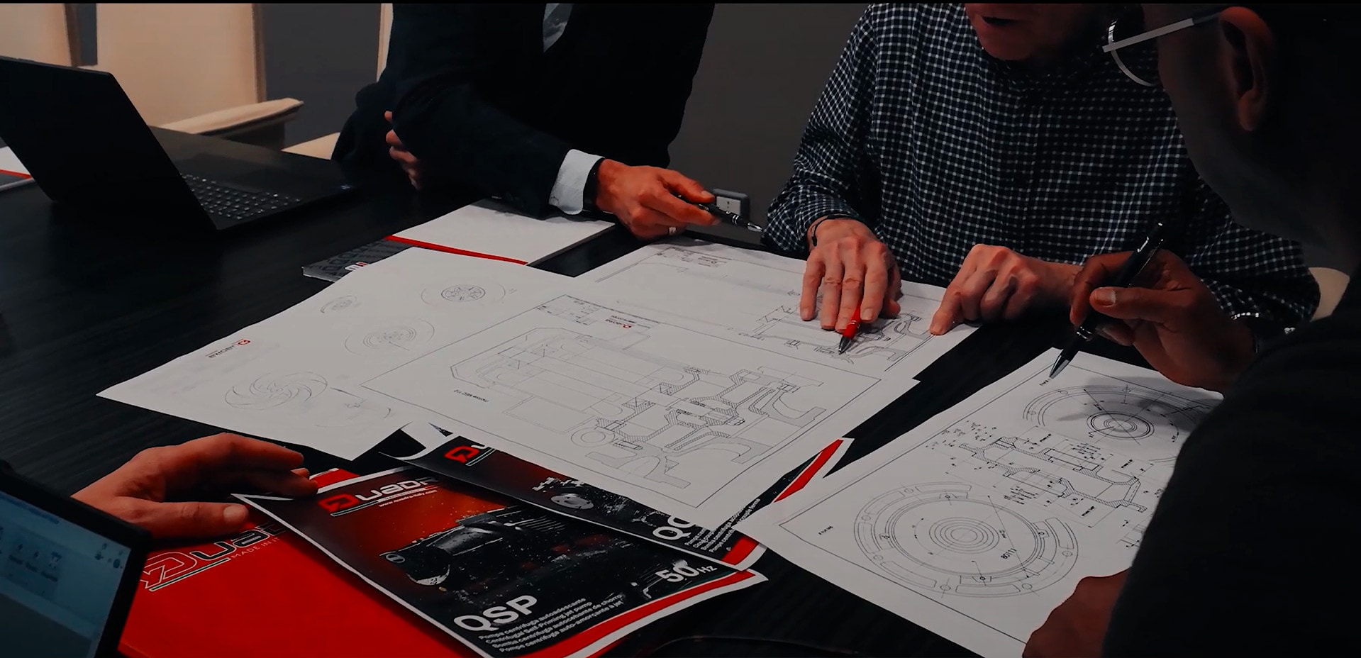 Quadra video spot — 4